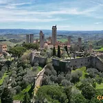 Апартаменты Cozy In Sensano